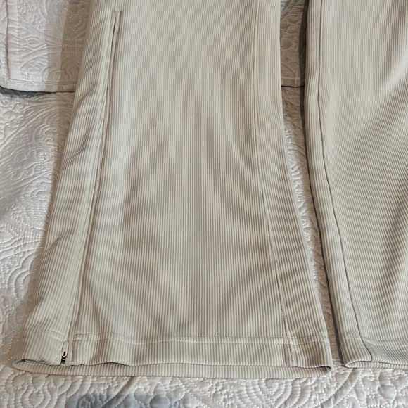 Brushed Softstreme Ribbed Zip Flared Pant 32.5" in
White Opal, size 14, NWT - Picture 6 of 16